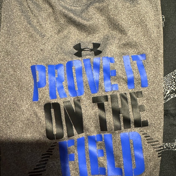 Under Armour short sleeve - Picture 2 of 4